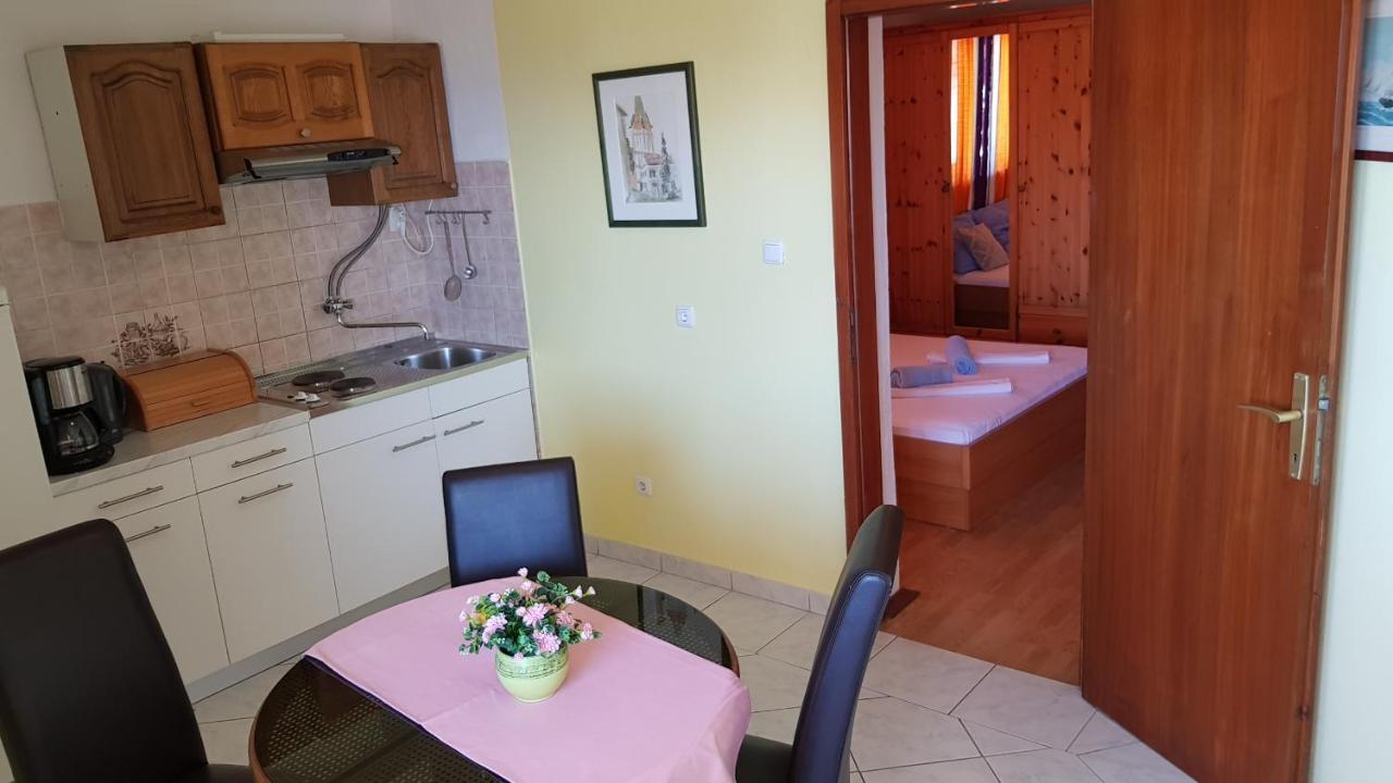 Beach Apartments Anton 2 Makarska Exterior photo